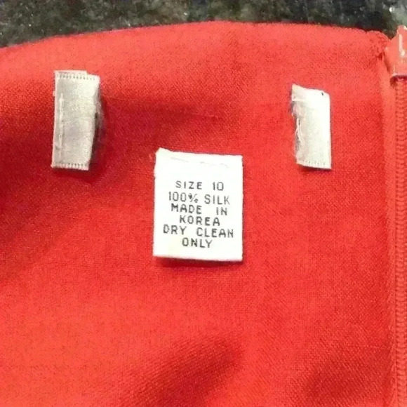 VINTAGE Red Silk St Gillian Size: 10, tiered 100% Silk Madison Ave Dress - Picture 4 of 4